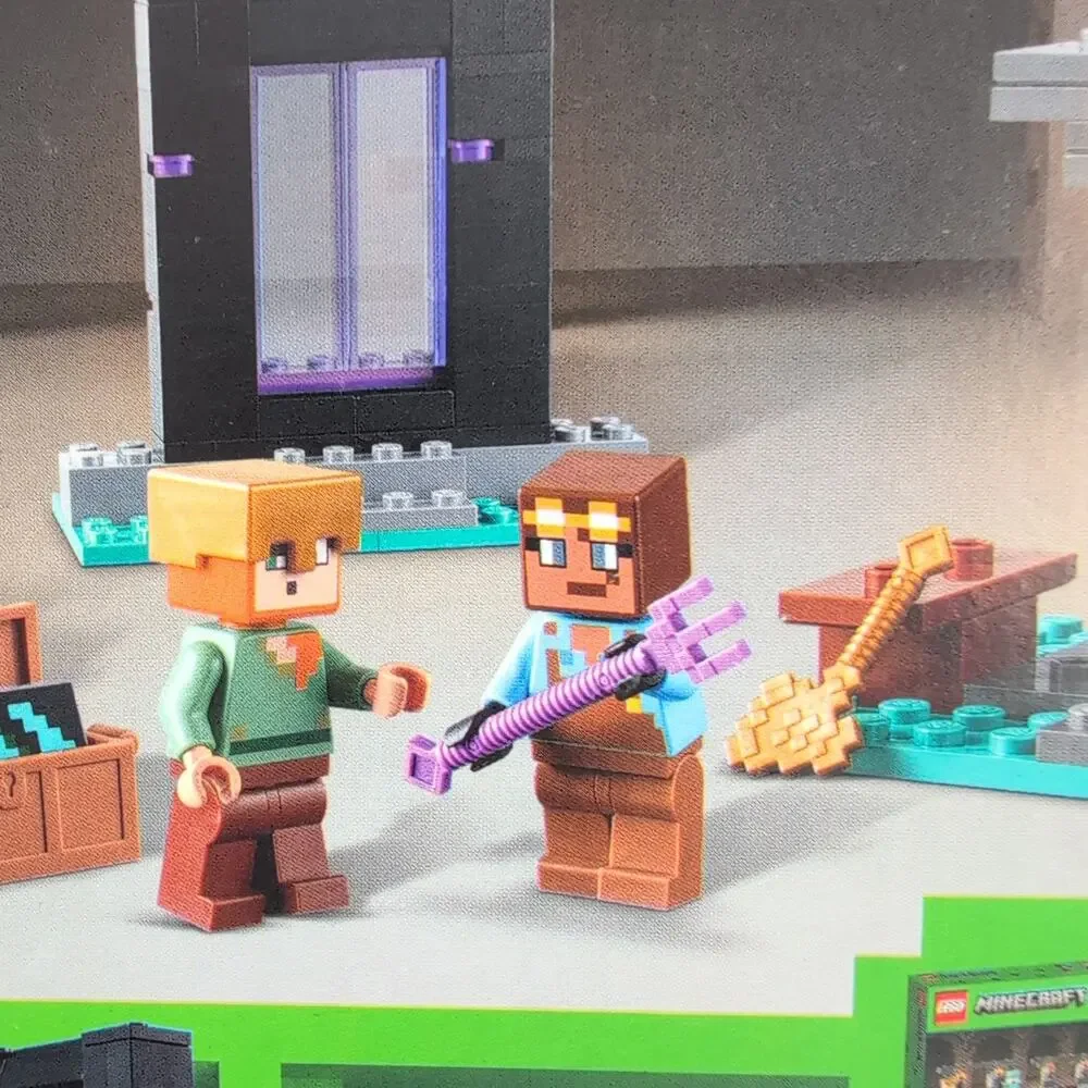 Lego Minecraft The Armory New & Sealed In Box 203 Pieces Age 7+ 21252